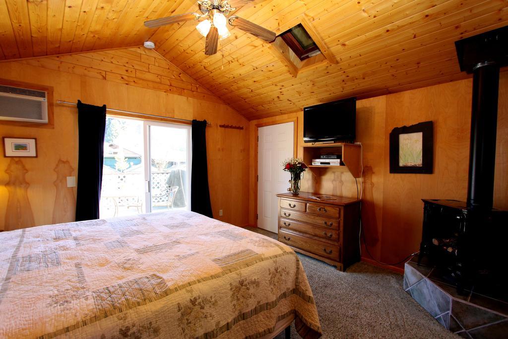 The Woods Hotel - Gay Lgbtq Cabins Guerneville Habitación foto