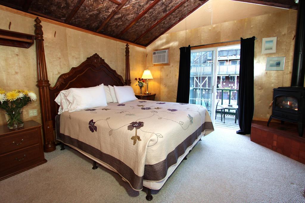 The Woods Hotel - Gay Lgbtq Cabins Guerneville Habitación foto
