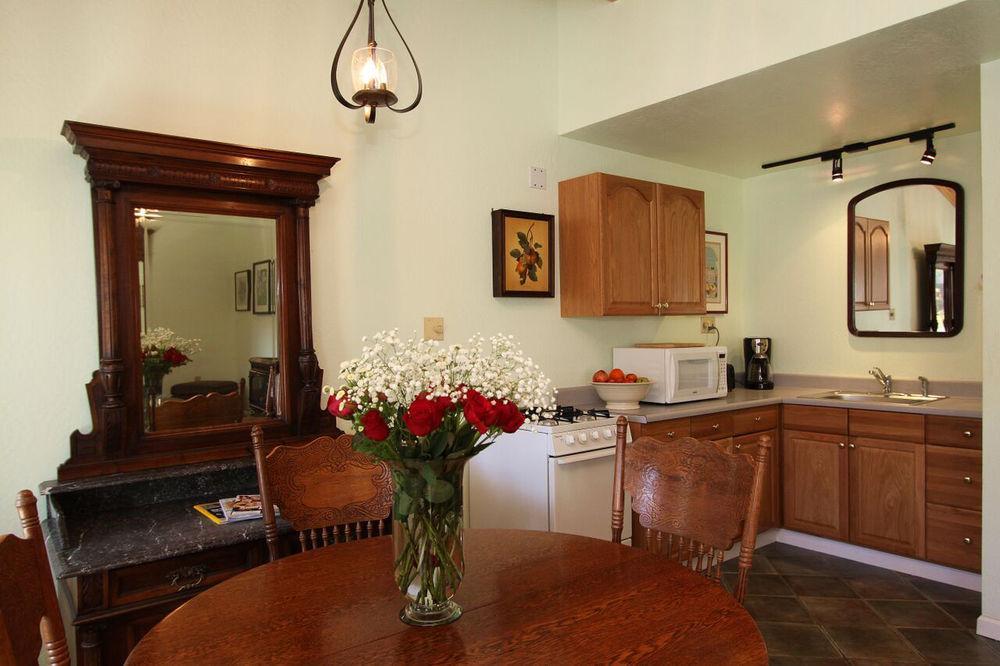The Woods Hotel - Gay Lgbtq Cabins Guerneville Exterior foto