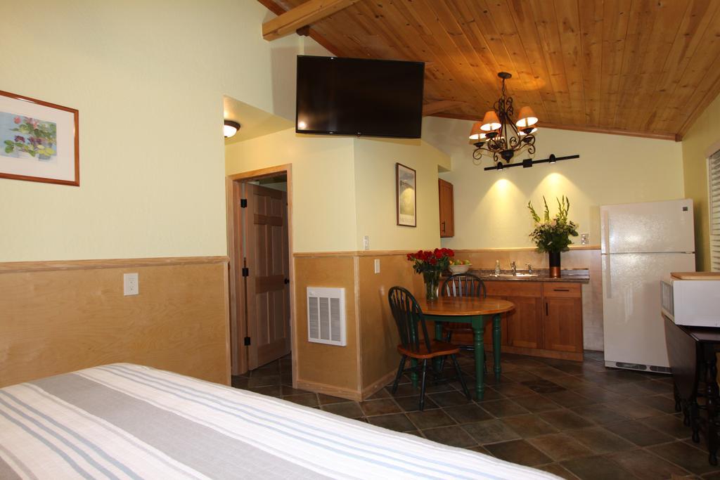 The Woods Hotel - Gay Lgbtq Cabins Guerneville Exterior foto