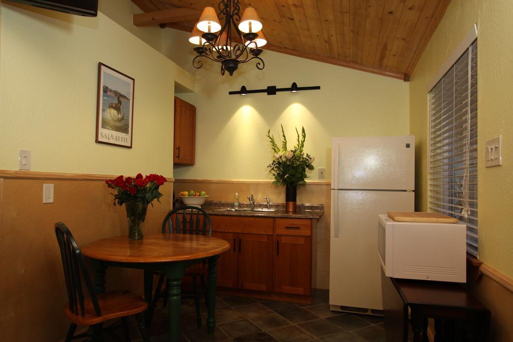 The Woods Hotel - Gay Lgbtq Cabins Guerneville Exterior foto